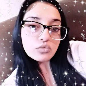 Meet your Posher, Alicia